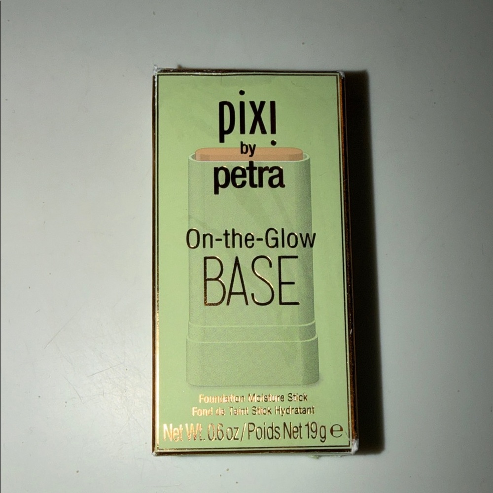 NWT Pixi On-the-Glow Base Foundation Stick, nude color